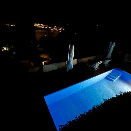 فيلة Sunset Bay